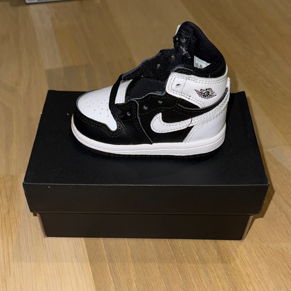 Jordan 1 Retro High OG (TD) Black/White-White